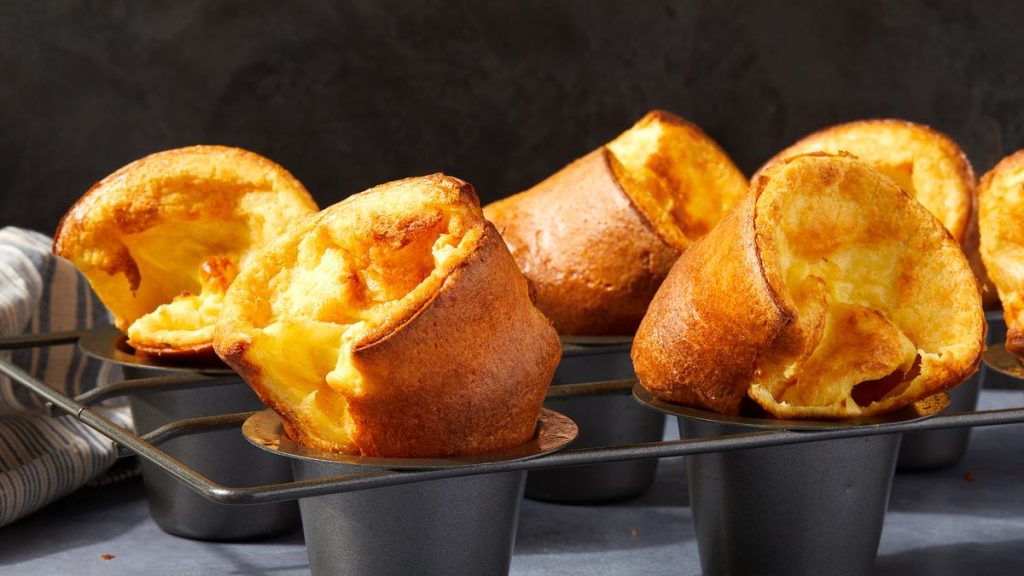 บทความเรื่อง สูตร Yorkshire Pudding: อร่อย กรอบ และนุ่ม